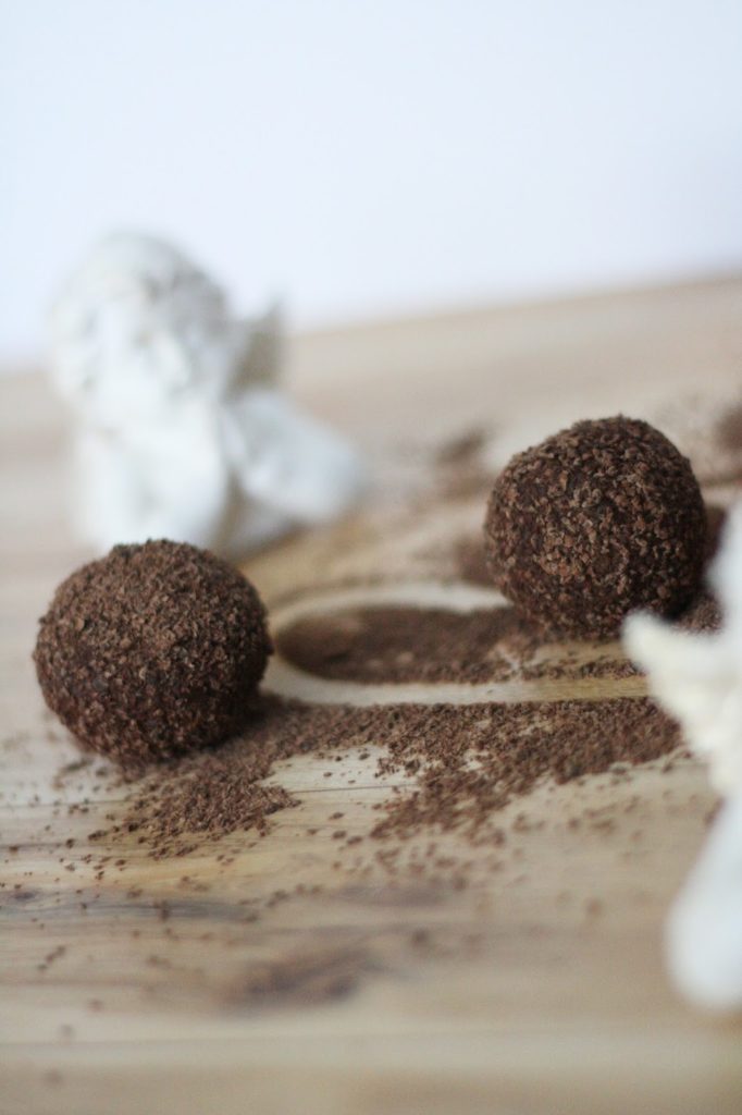 Rumkugeln selber machen – einfach & cremig Rumkugeln selber machen – einfach & cremig